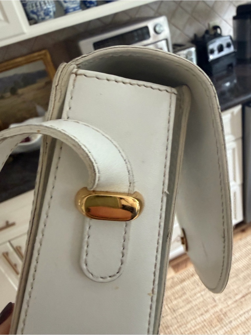 White Leather Bally Crossbody Bag with Gold Hardware - Picture 6 of 10
